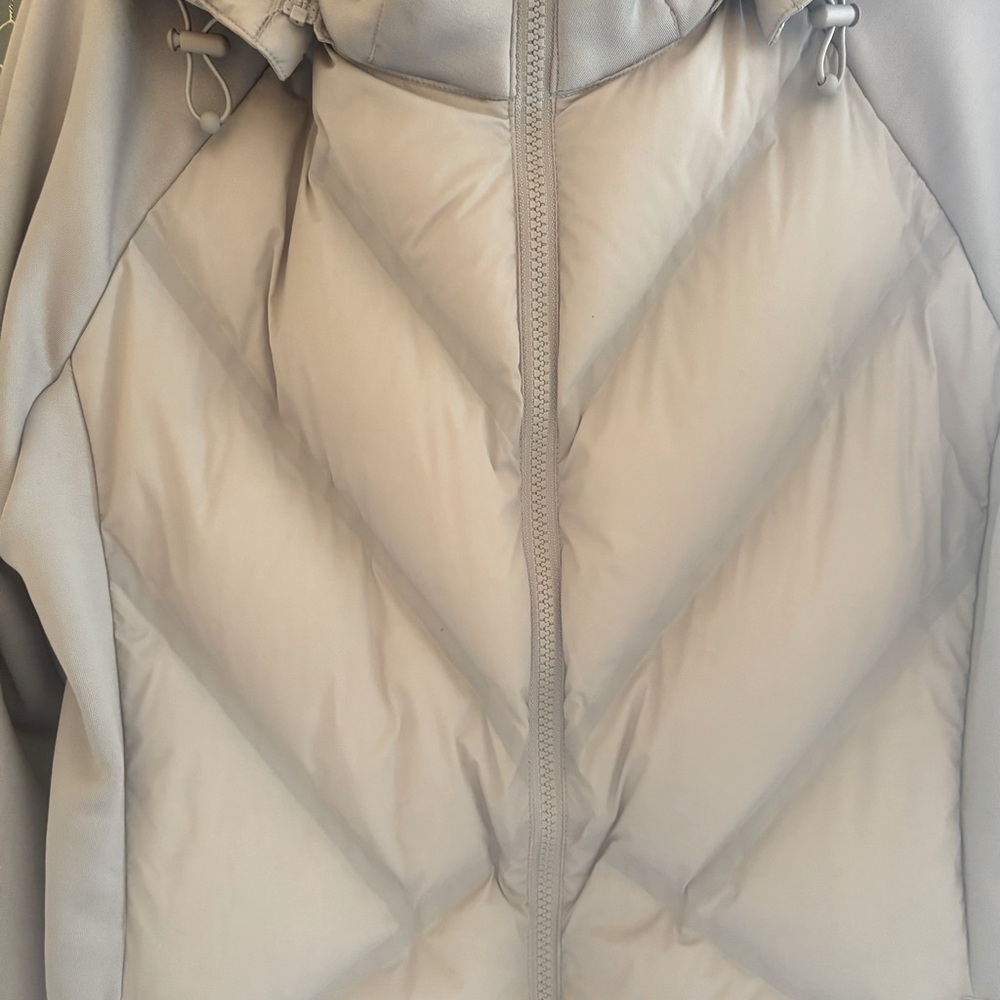 ATHLETA Women's Grayish purple Puffer Jacket. - Picture 2 of 12